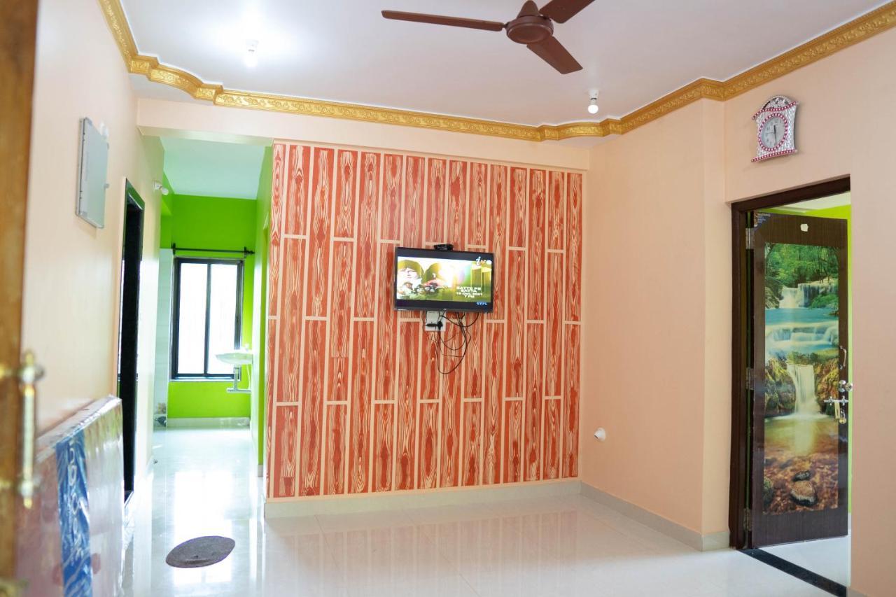 Dhanashree Riverview Hotel Corgao Exterior photo